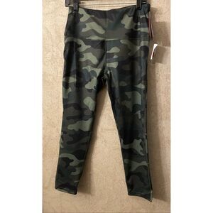 Swiss brand Leggings Size XL New With Tags